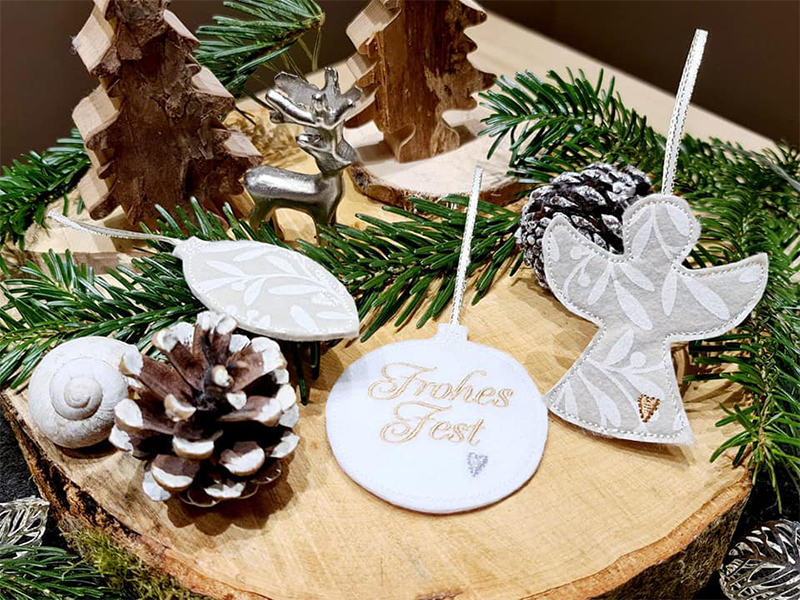 Weihnachtliche Christbaum Anhänger - ITH-Stickdatei